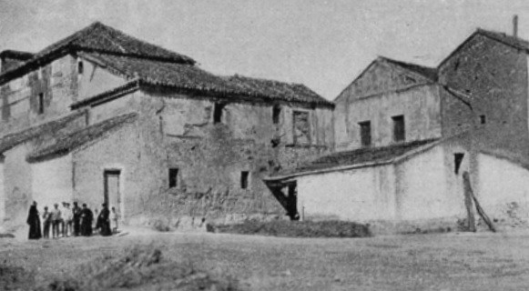 Iglesia y convento de Capuchinos de Calzada transformados en iglesia parroquial.